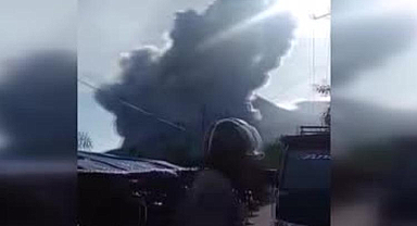 Lewotobi Yanardağı 21 yıl aradan sonra yeniden patladı